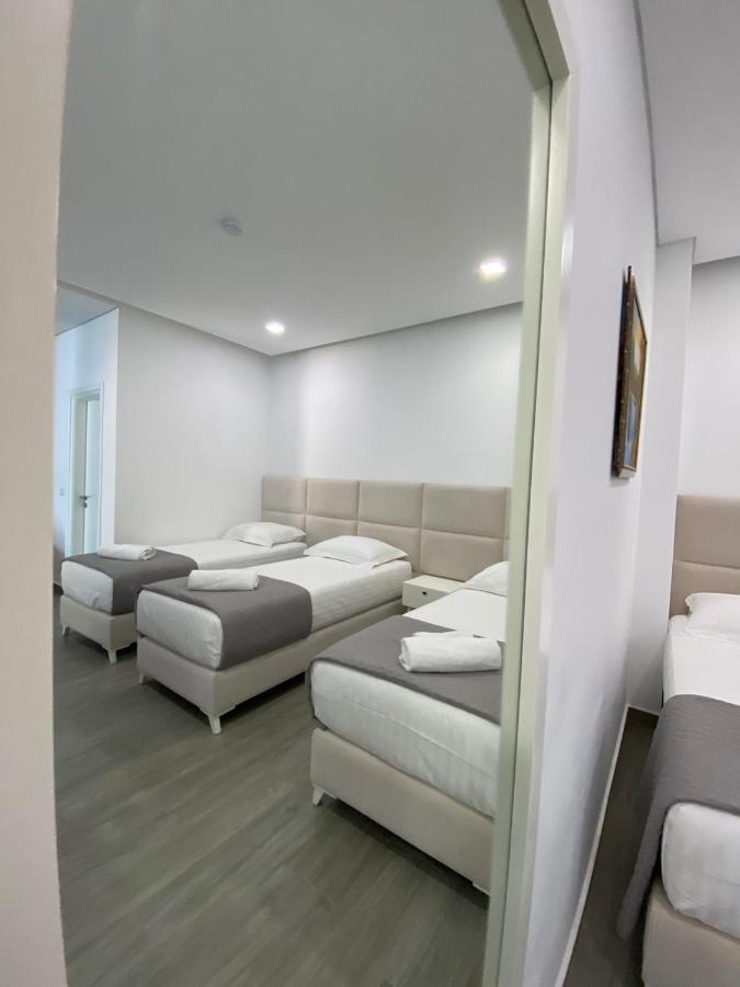 Edina By Hp Hotel Σαράντα Εξωτερικό φωτογραφία