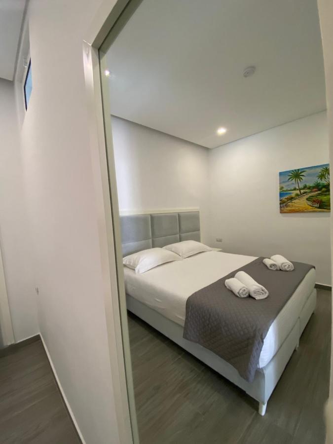 Edina By Hp Hotel Σαράντα Εξωτερικό φωτογραφία