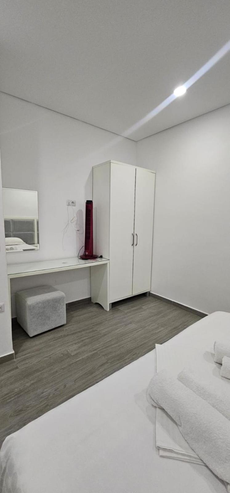 Edina By Hp Hotel Σαράντα Εξωτερικό φωτογραφία