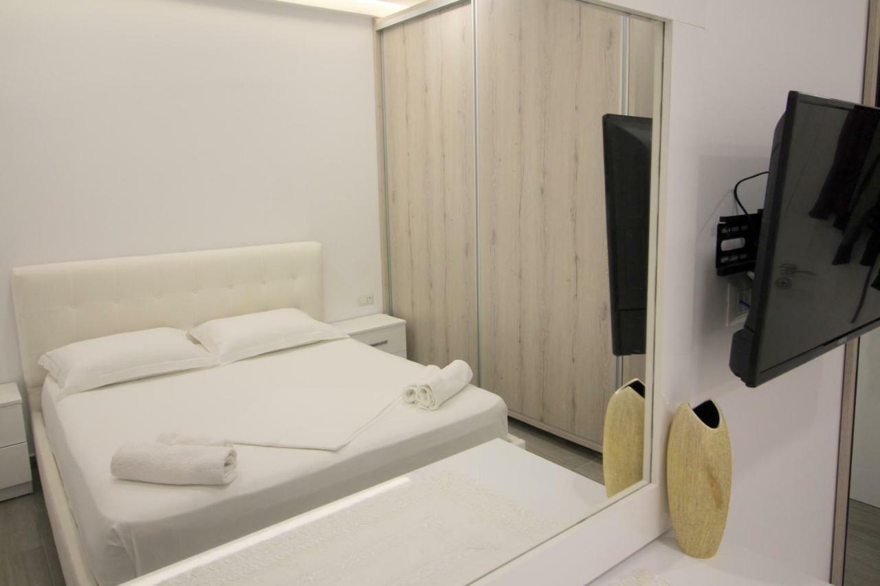 Edina By Hp Hotel Σαράντα Εξωτερικό φωτογραφία