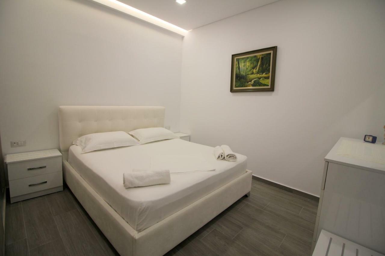 Edina By Hp Hotel Σαράντα Εξωτερικό φωτογραφία