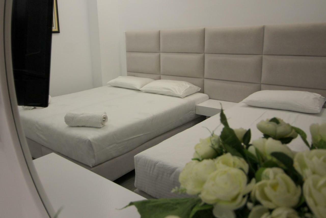 Edina By Hp Hotel Σαράντα Εξωτερικό φωτογραφία