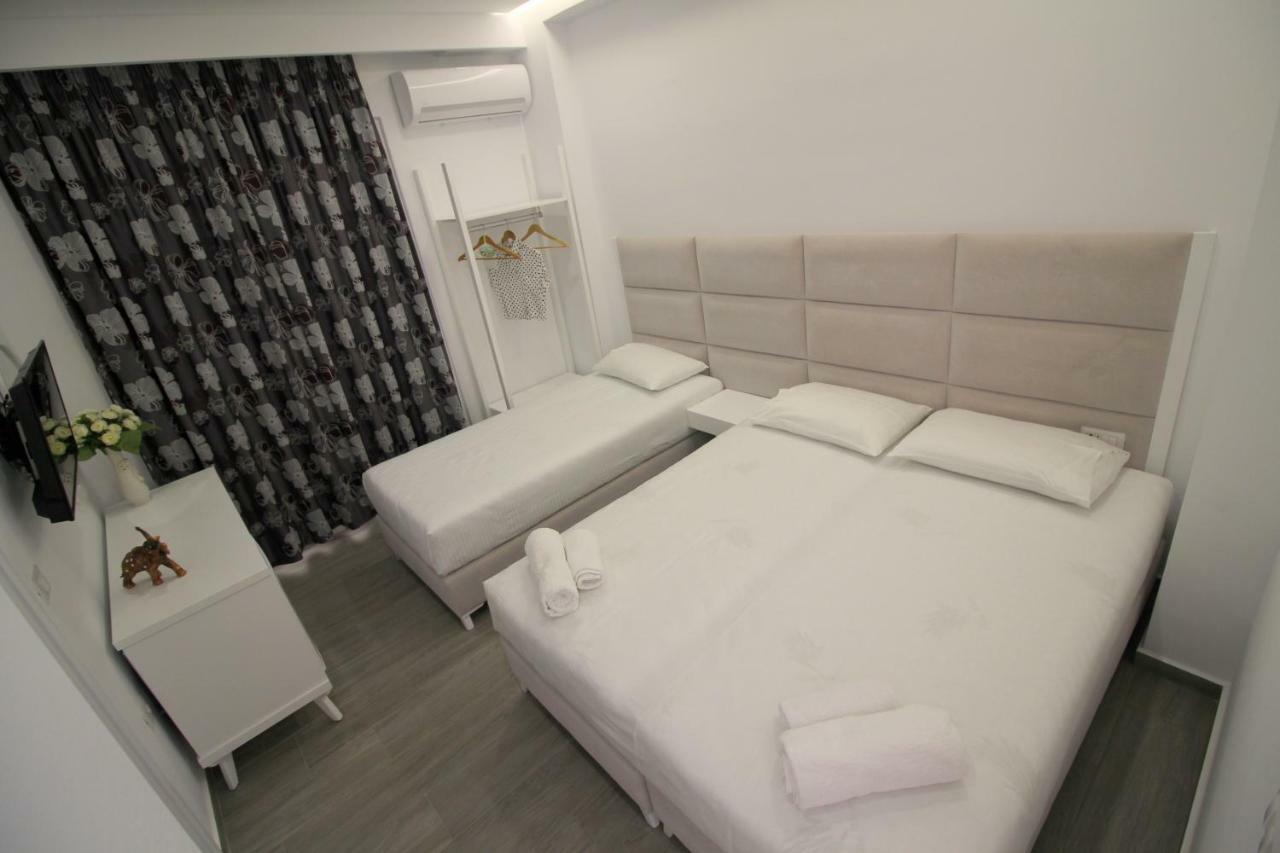 Edina By Hp Hotel Σαράντα Εξωτερικό φωτογραφία