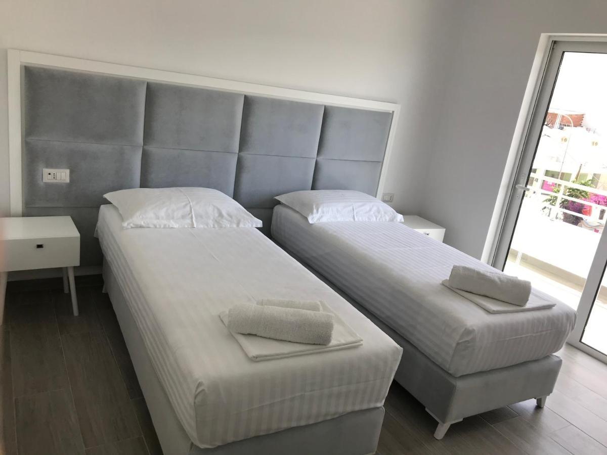 Edina By Hp Hotel Σαράντα Εξωτερικό φωτογραφία