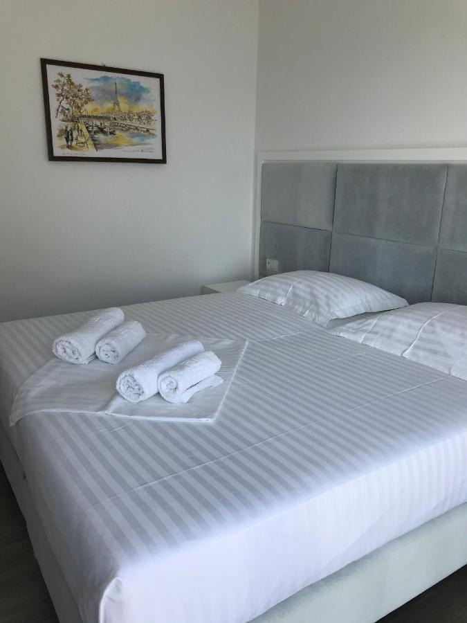 Edina By Hp Hotel Σαράντα Εξωτερικό φωτογραφία